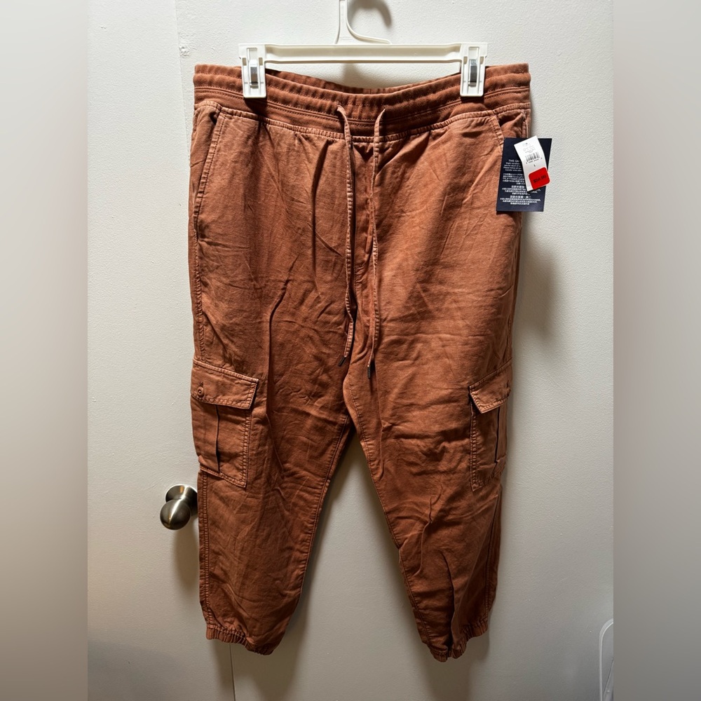 GAP Women's Tan Cargo Pants